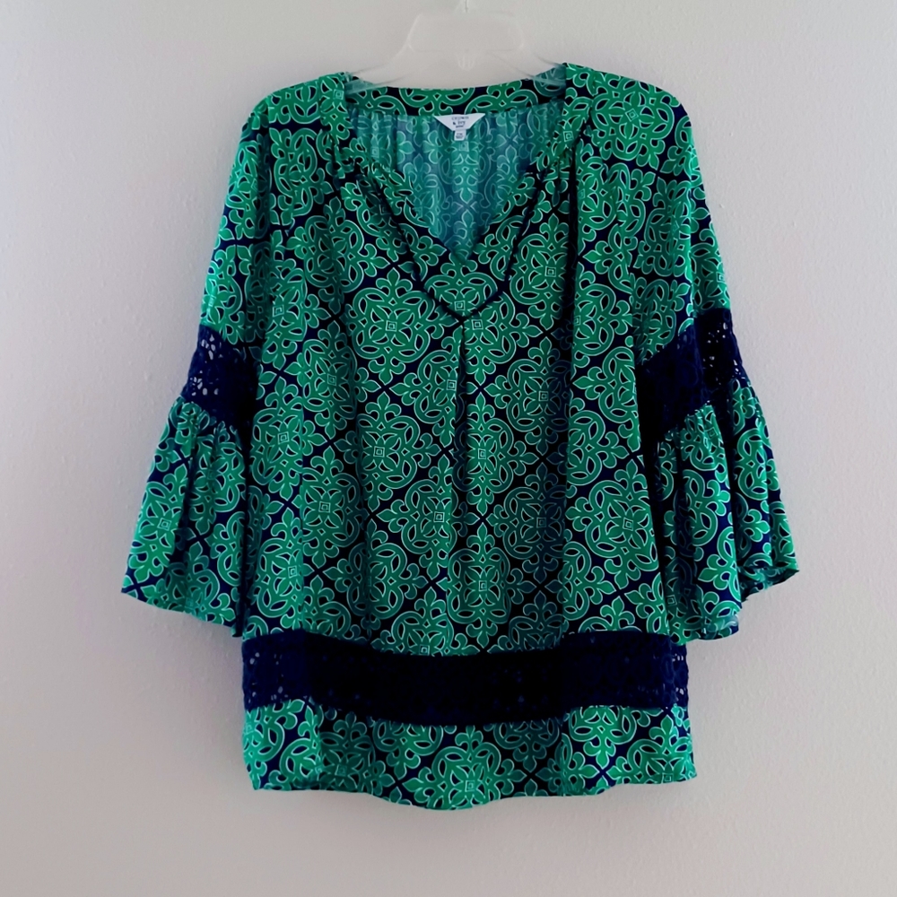 CROWN & IVY Green Floral Blouse, Mp. - Picture 1 of 10